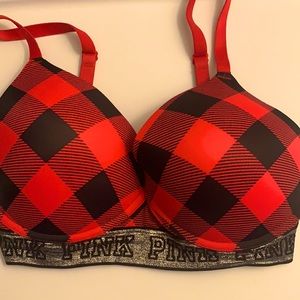 Pink by Victoria’s Secret Wear Everywhere Wireless Convertible Push Up Bra